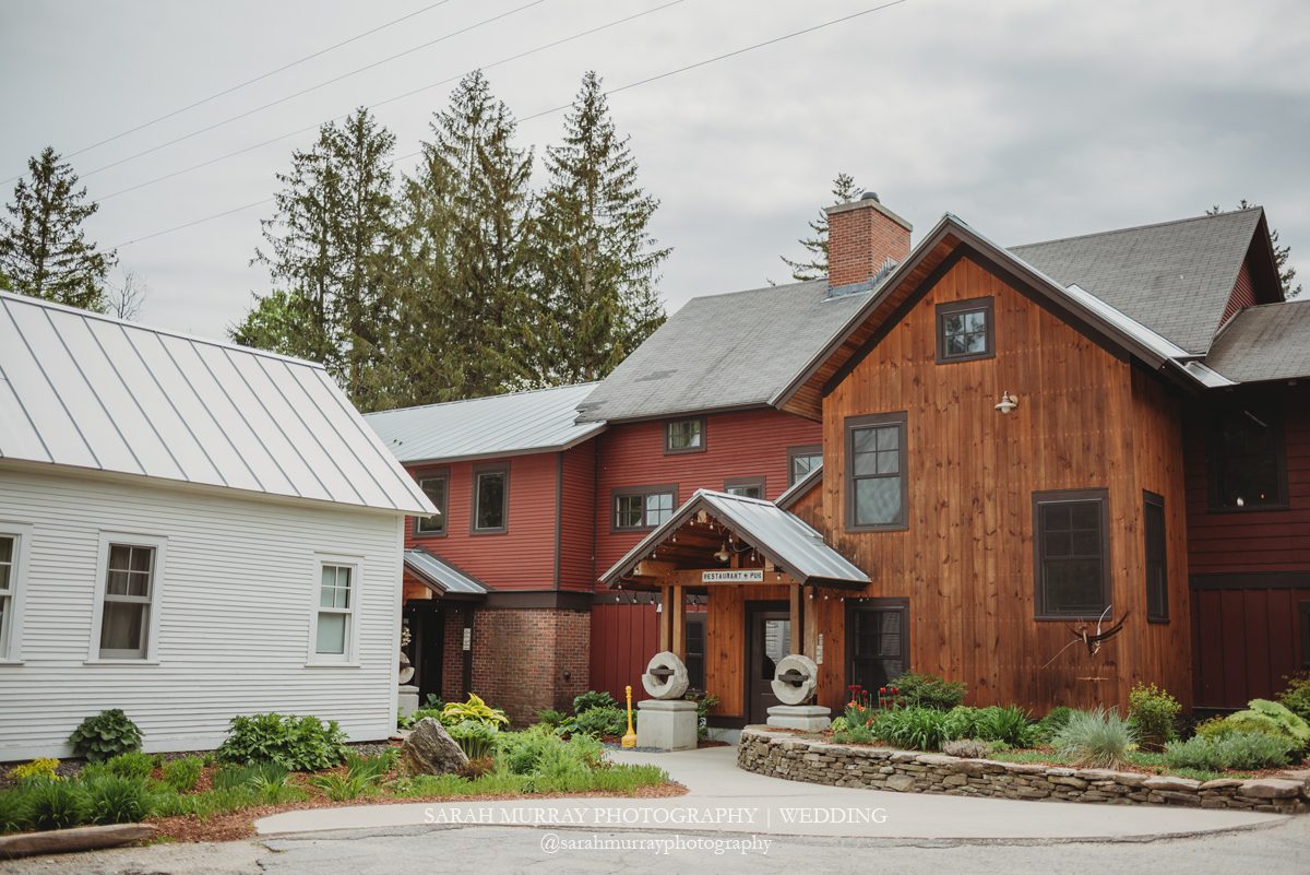 Wedding Mad River Barn Waitsfield Vermont Alexa Jordan